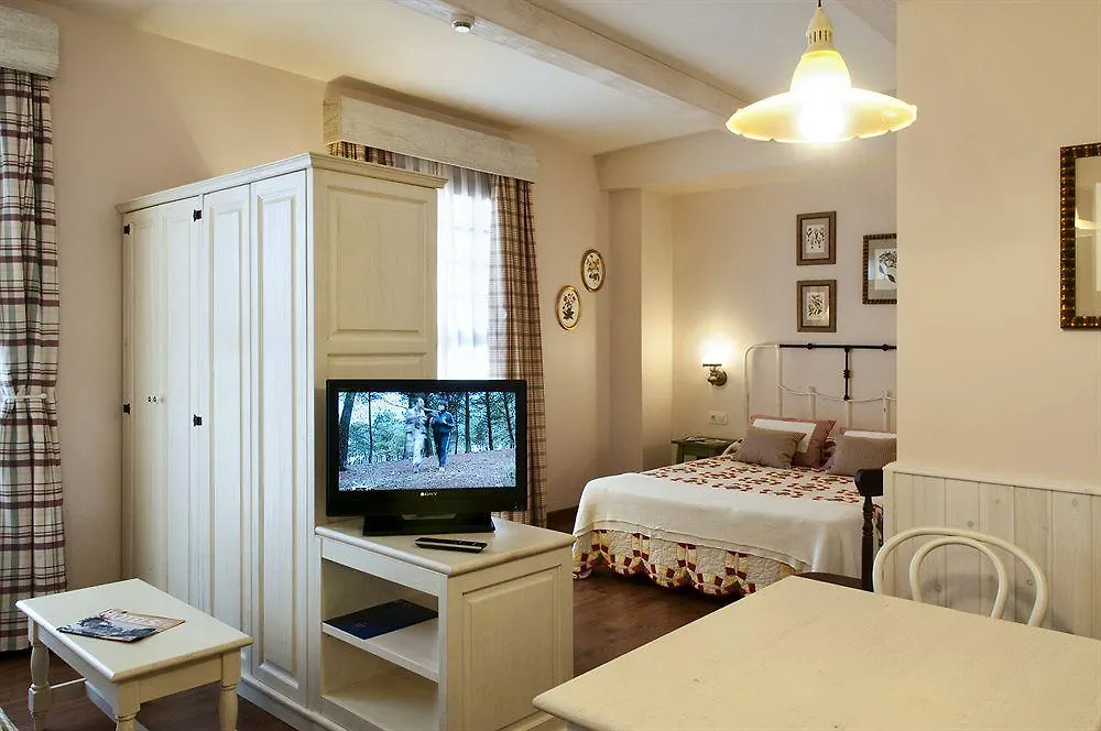 Portaventura Hotel Roulette - Includes Unlimited Access To Portaventura Park & 1 Access To Ferrari Land 萨洛