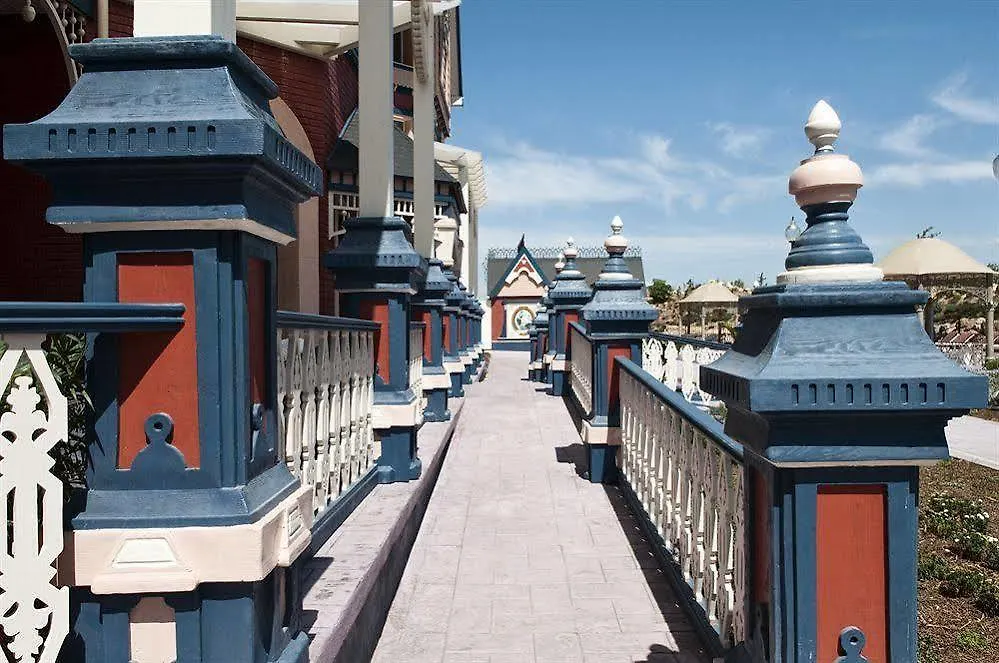 Portaventura Hotel Roulette - Includes Unlimited Access To Portaventura Park & 1 Access To Ferrari Land Salou 4*,
